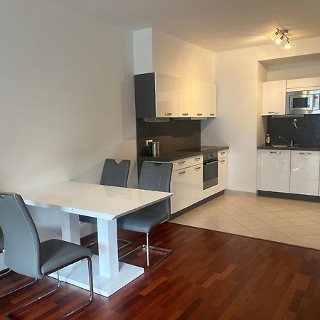 Residence Garden Tower S Balkonem, Garaz Prága Kültér fotó