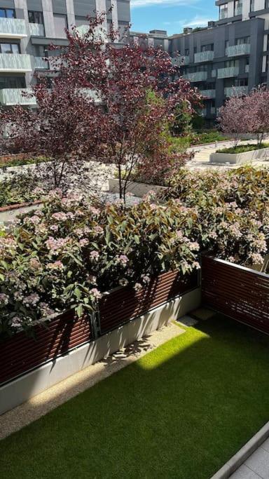 Residence Garden Tower S Balkonem, Garaz Prága Kültér fotó