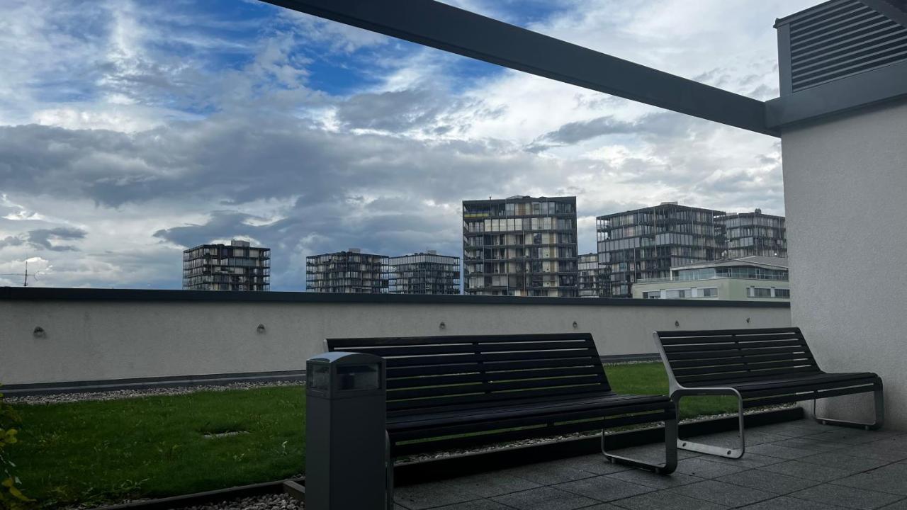 Residence Garden Tower S Balkonem, Garaz Prága Kültér fotó